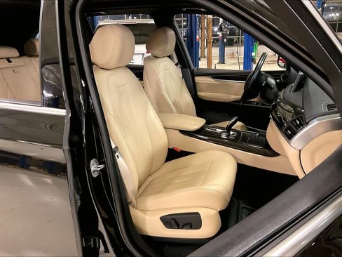Used 2017 BMW X5 xDrive35d image 8
