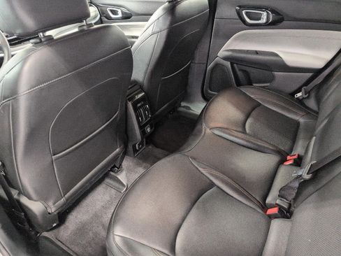 Used 2023 Jeep Compass Limited AWD/4WD image 21