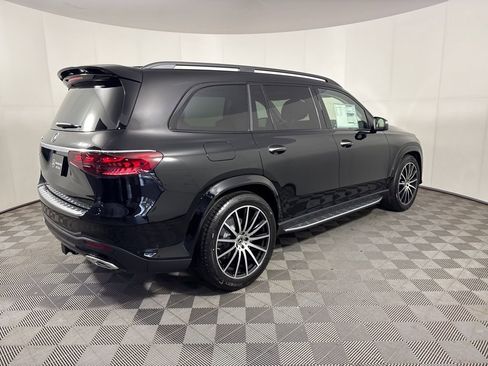 New 2026 Mercedes-Benz GLS 580 4MATIC image 5