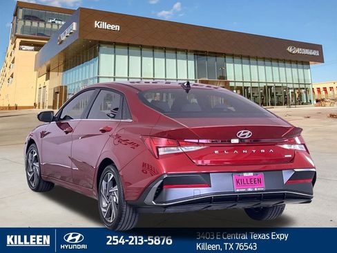 New 2025 Hyundai Elantra Limited image 5