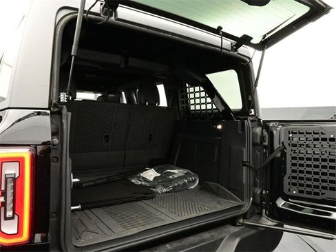 Used 2022 Ford Bronco Wildtrak image 15