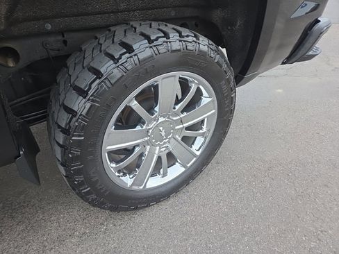 Used 2017 Chevrolet Silverado 1500 High Country image 13