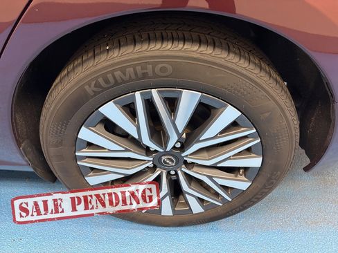 Used 2024 Nissan Altima 2.5 SV image 16