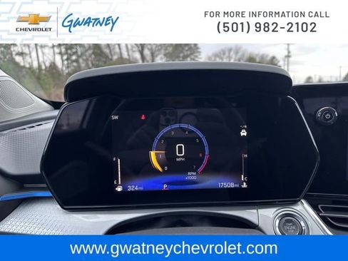 Used 2025 Chevrolet Trax LT w/ LT Convenience Package image 15