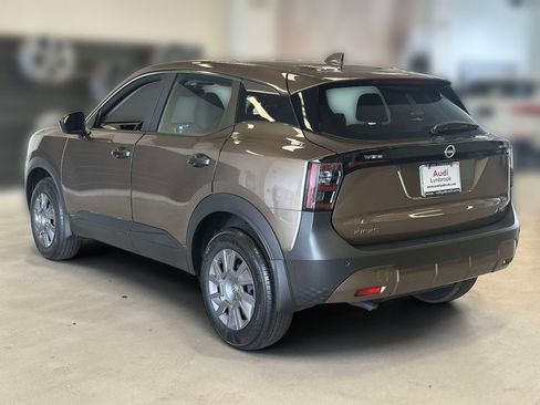 Used 2025 Nissan Kicks S w/ Interior Electronics Package AWD/4WD image 6