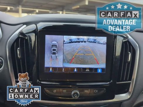 Used 2023 Chevrolet Traverse LT w/ LT Premium Package image 7