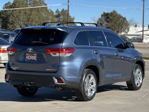 Used 2019 Toyota Highlander Limited image 3