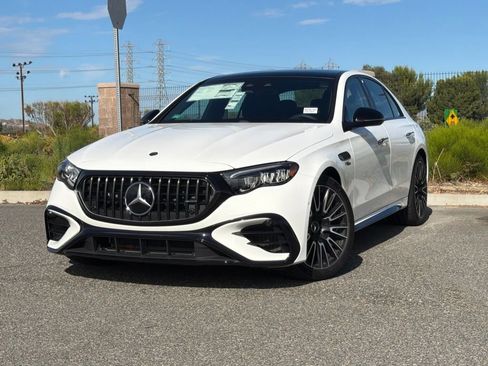 New 2026 Mercedes-Benz E 53 AMG e 4MATIC Sedan image 2