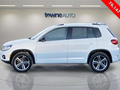 Used 2017 Volkswagen Tiguan Sport image 3