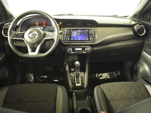Used 2018 Nissan Kicks SV FWD image 26