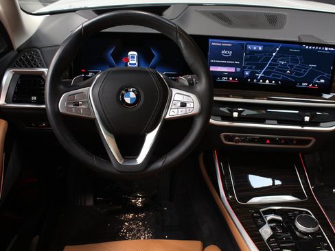 Used 2025 BMW X7 xDrive40i AWD/4WD image 72
