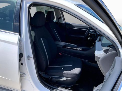Used 2025 Hyundai Sonata SEL FWD image 9