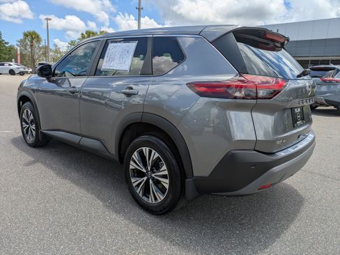 Certified 2023 Nissan Rogue SV FWD image 6