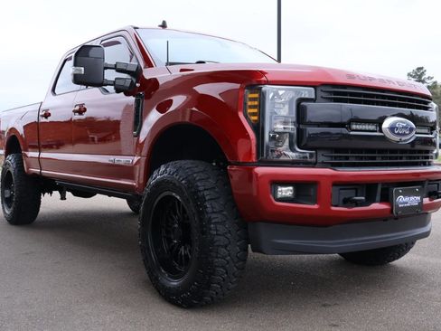 Used 2019 Ford F250 Lariat w/ Lariat Ultimate Package image 6