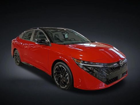 New 2026 Nissan Sentra SR w/ SR Premium Package FWD image 9