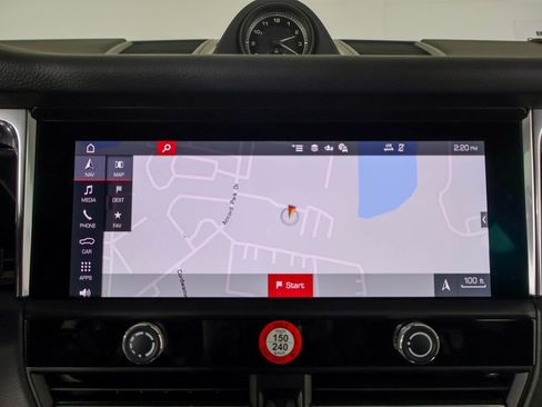 New 2026 Porsche Macan image 24