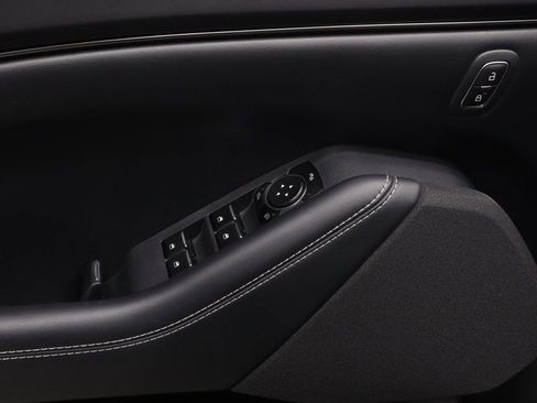 Used 2023 Ford Mustang Mach-E Select image 23