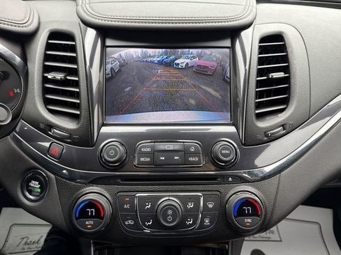 Used 2015 Chevrolet Impala LTZ FWD image 29