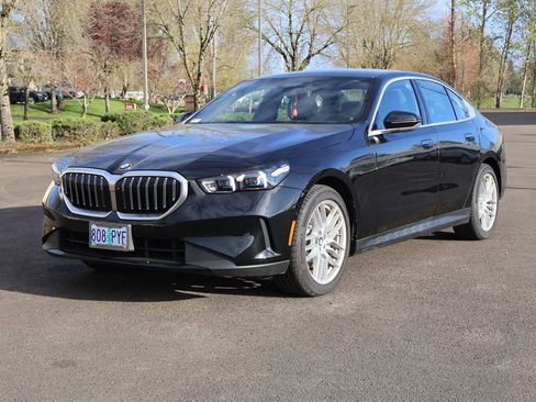 Used 2024 BMW 530i xDrive w/ Executive Package image 1