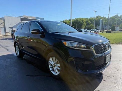 Used 2019 Kia Sorento FWD image 3