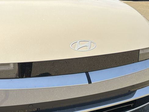New 2026 Hyundai Ioniq 5 SE AWD/4WD image 15
