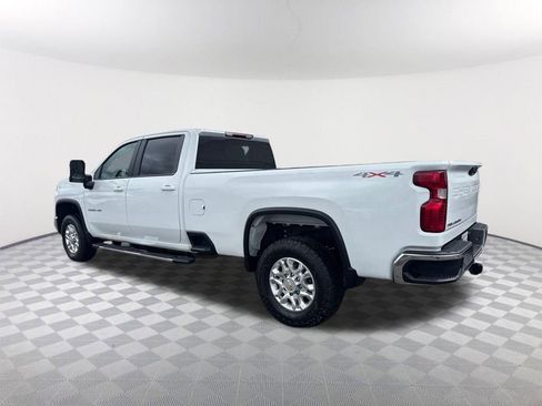 Used 2024 Chevrolet Silverado 3500 LT image 7
