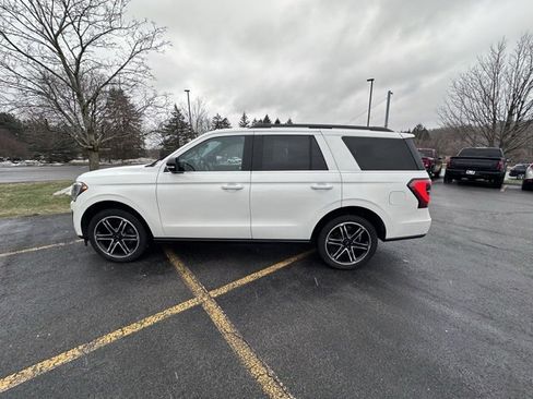 Used 2020 Ford Expedition Limited w/ Equipment Group 303A image 6