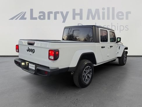 New 2026 Jeep Gladiator Sport AWD/4WD image 5
