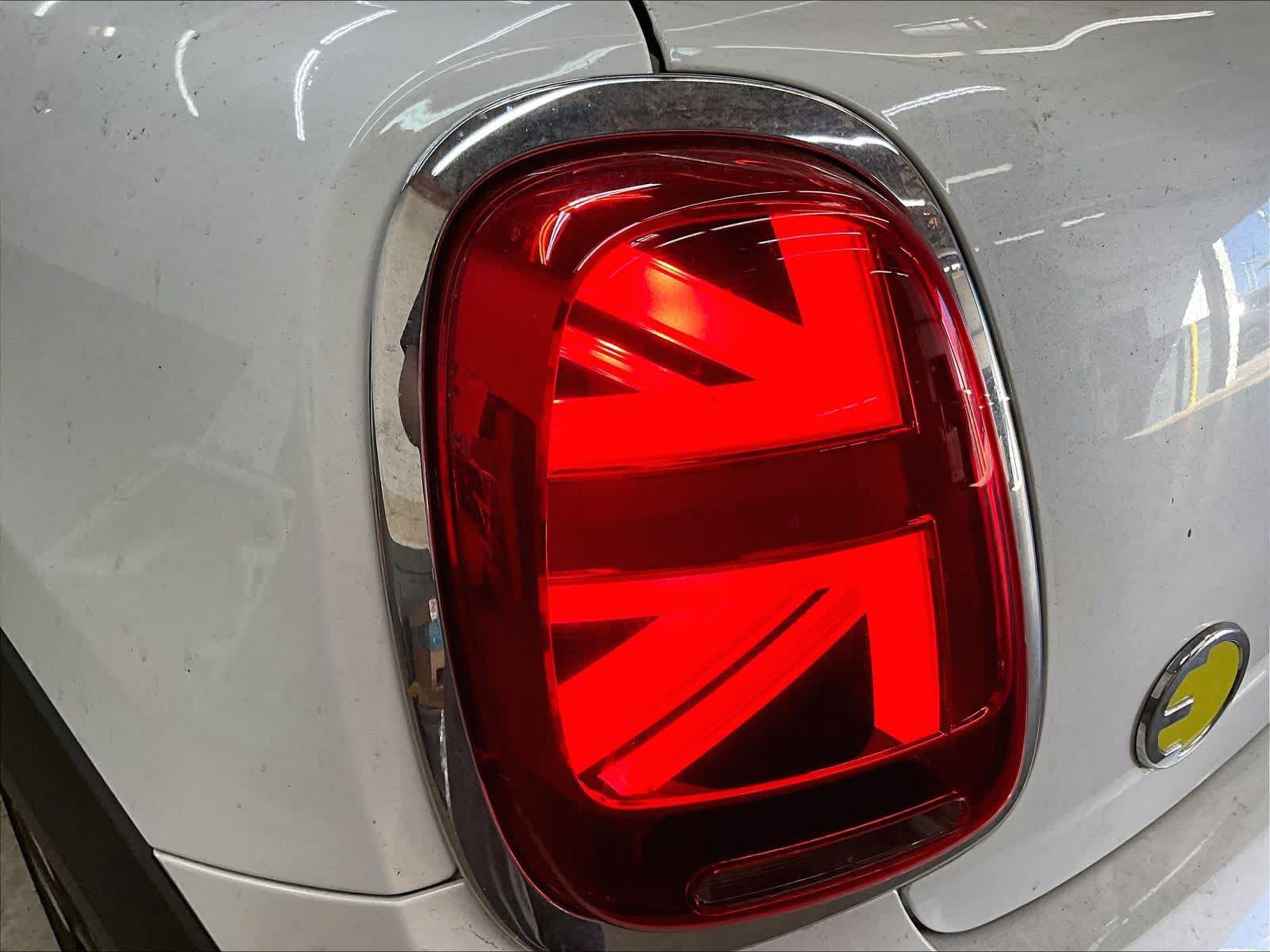Used 2024 MINI Cooper SE FWD image 28