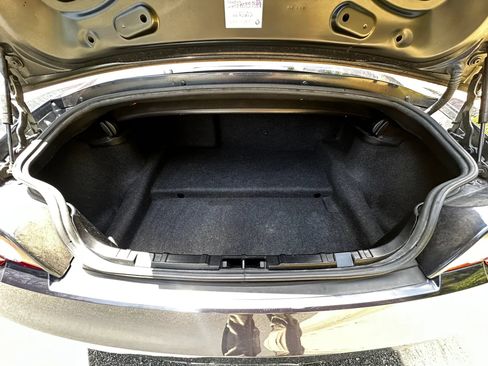 Used 2005 BMW Z4 2.5i RWD image 9