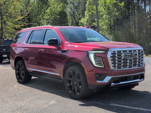 New 2026 GMC Yukon Denali w/ Denali Reserve Package AWD/4WD image 8