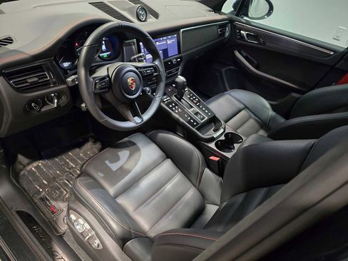 Used 2026 Porsche Macan GTS AWD/4WD image 5