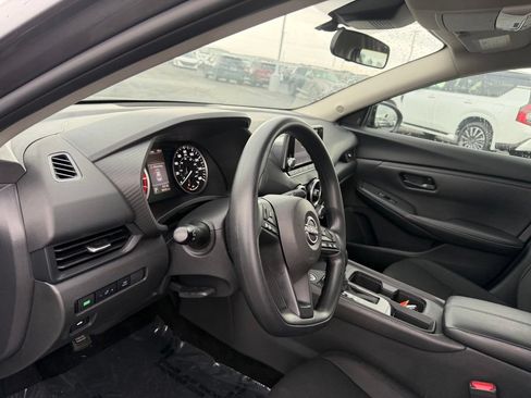 Used 2025 Nissan Sentra S FWD image 14