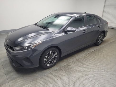 Used 2024 Kia Forte LXS image 2