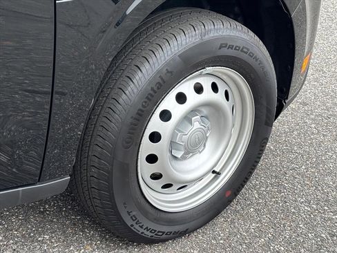 New 2025 Ford Maverick XL w/ Equipment Group 102A image 28