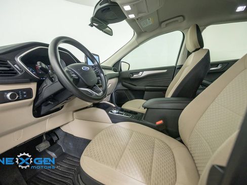 Used 2021 Ford Escape SE FWD image 10