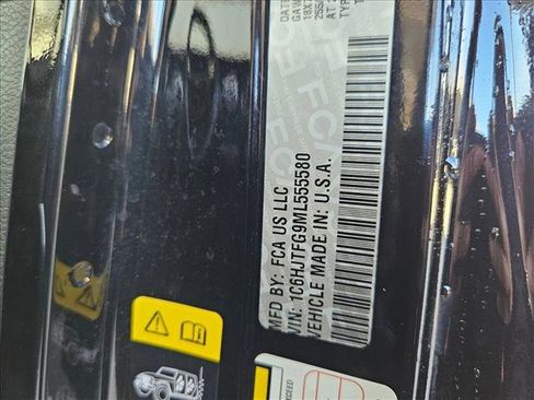 Used 2021 Jeep Gladiator Overland w/ Popular Equipment Package image 24