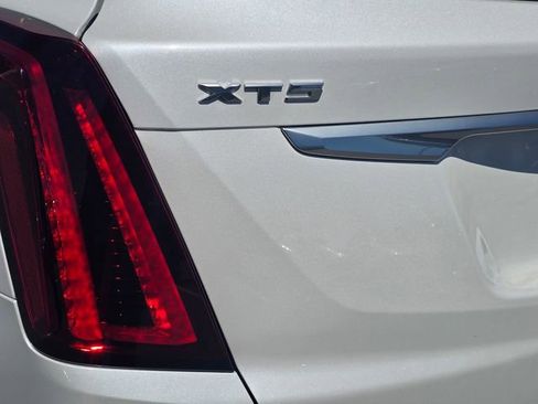 Used 2024 Cadillac XT5 Luxury image 12
