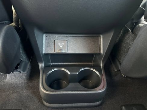 Used 2026 Toyota Sienna Limited FWD image 25