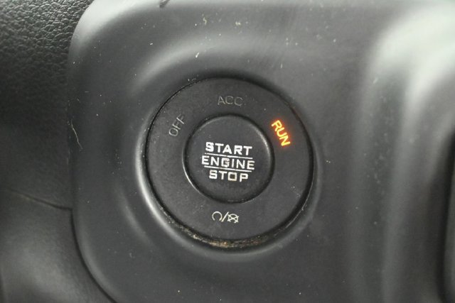 Used 2018 Jeep Wrangler Unlimited Sahara w/ Safety Group AWD/4WD image 35