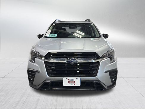 Certified 2025 Subaru Ascent Limited AWD/4WD image 2