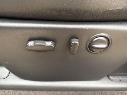 Used 2013 Chevrolet Silverado 3500 LTZ image 13