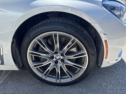 Used 2019 BMW 750i w/ Luxury Rear Seating Package image 3
