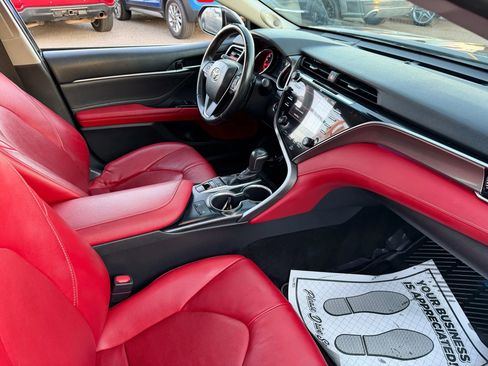 Used 2018 Toyota Camry XSE image 20