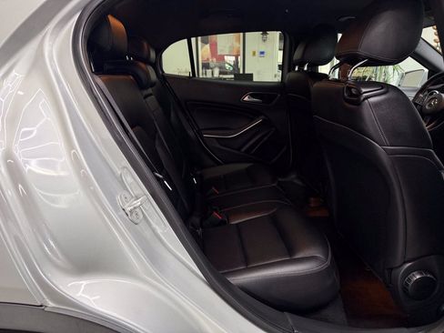 Used 2017 Mercedes-Benz GLA 250 4MATIC image 15