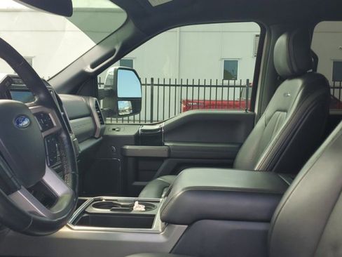Used 2022 Ford F350 Platinum image 7