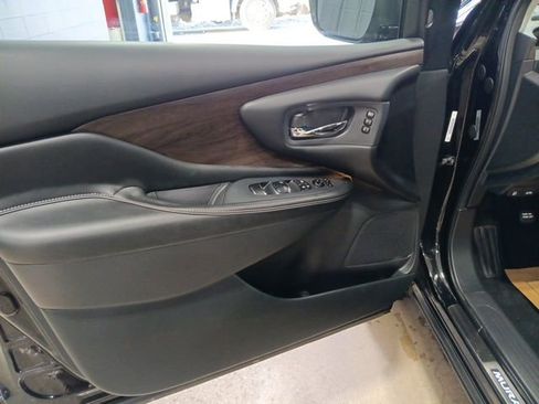Used 2019 Nissan Murano Platinum w/ Cargo Package image 10