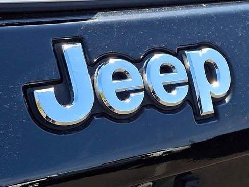 Used 2019 Jeep Compass Limited AWD/4WD image 29
