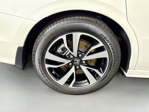 Used 2018 Honda Odyssey Elite image 31