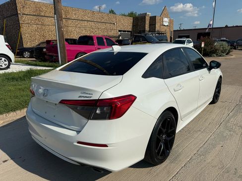 Used 2023 Honda Civic Sport image 4